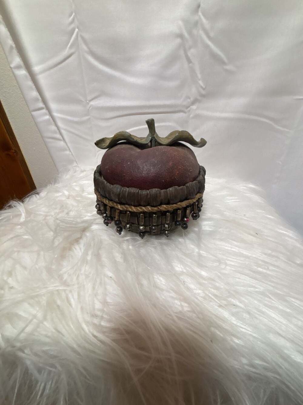 Apple Shaped Beaded Decorative Resin Storage Box Caddy with Lid